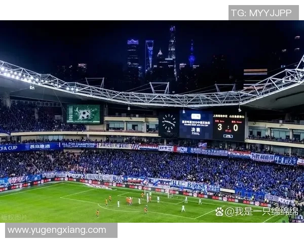 最新足球明星闪耀上海引发球迷热潮盛况空前 最新足球明星闪耀上海引发球迷热潮盛况空前