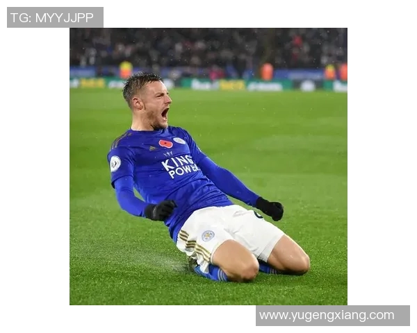 足球明星滑跪挑战赛谁能滑得最远引发热议与关注