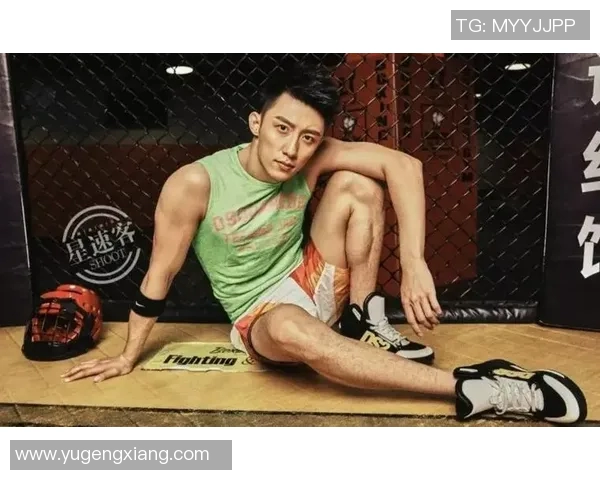 日本足球明星腹肌魅力大揭秘运动员健身秘诀与饮食分享 日本足球明星腹肌魅力大揭秘运动员健身秘诀与饮食分享