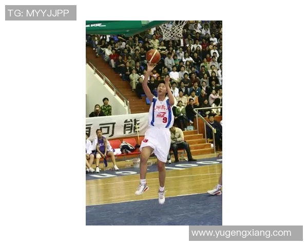 西安篮球队快攻战术解析与实战应用探讨