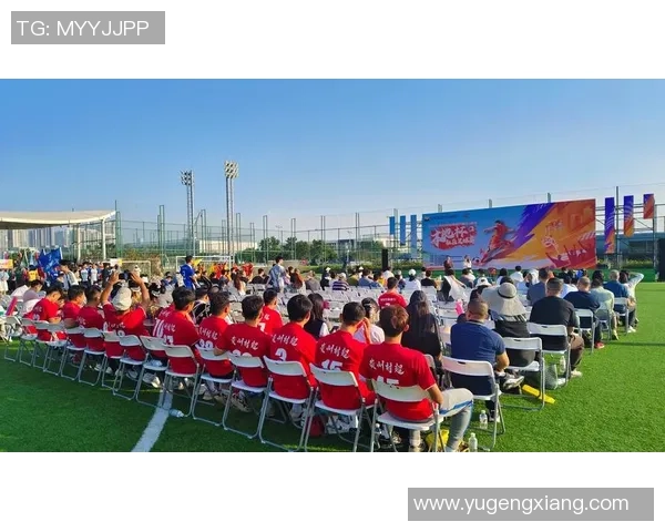 在足球明星的光环下探索小区生活的独特魅力与社区文化